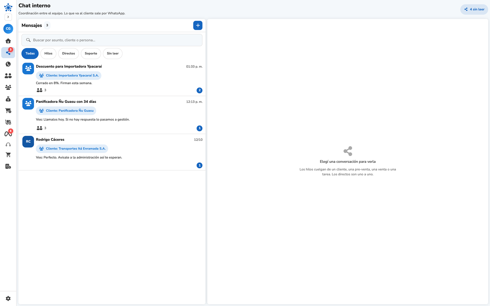 Chat interno del equipo, con hilos colgados de cada cliente.