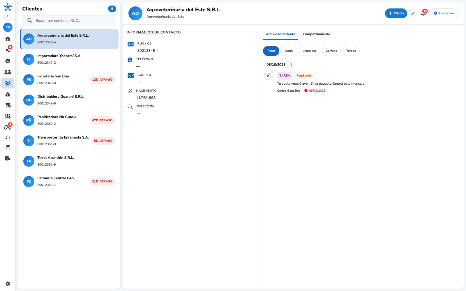 Ficha de cliente con contacto, datos adicionales y actividad reciente.